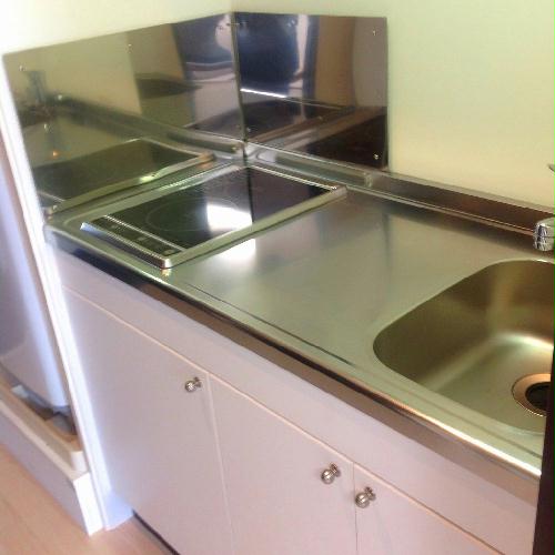 キッチン　同タイプ別物件のため、実際とは異なります。