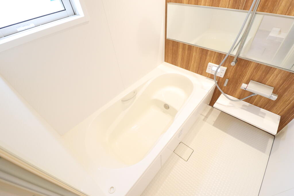 バス・シャワールーム　バスルーム