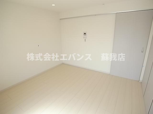 居室・リビング　こちらのリビングで趣味の時間をお楽しみください