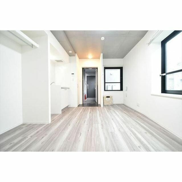 居室・リビング　☆明るい洋室☆