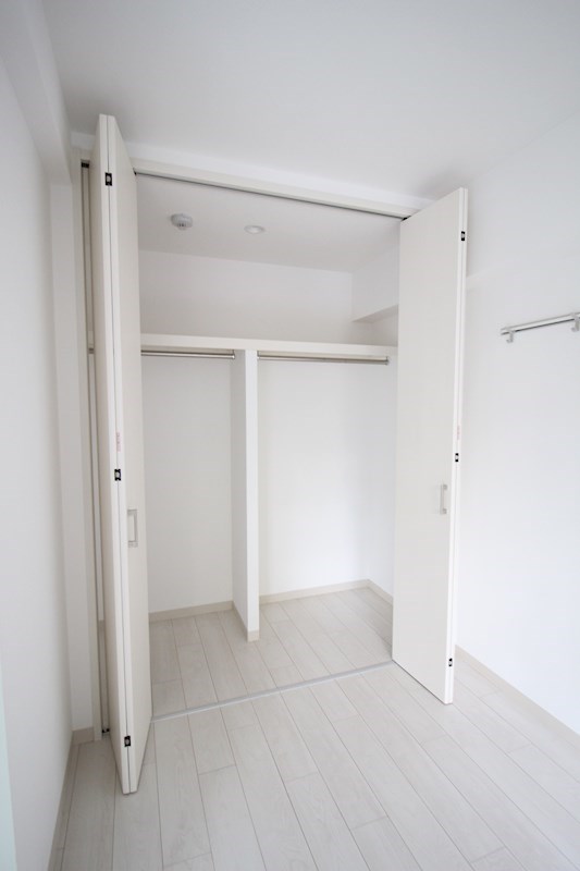 収納　洋室クローゼット