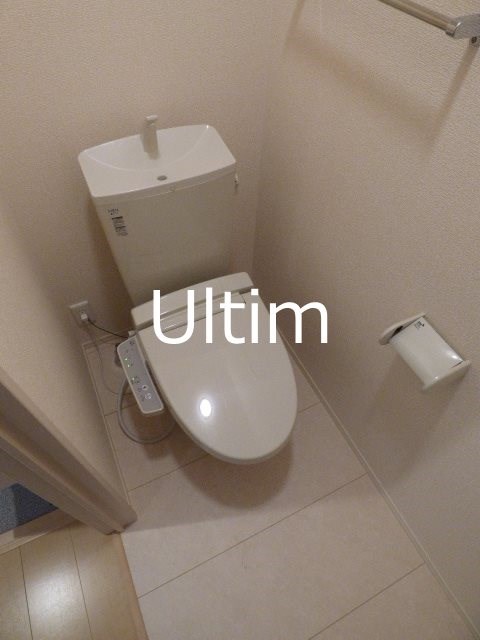 トイレ　※別のお部屋のお写真です。御参考までに。
