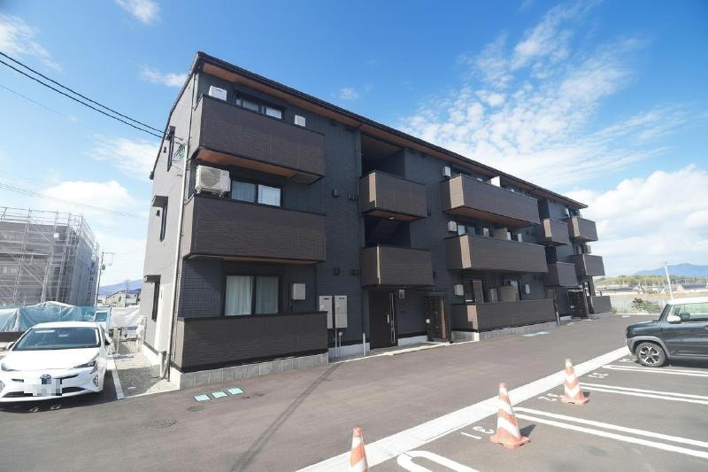 建物外観　サンフィットB棟　建物外観