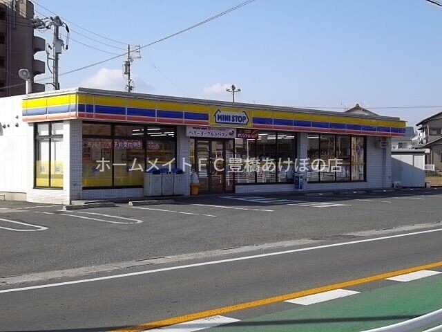 コンビニ　ミニストップ本野町店（コンビニ）まで616m