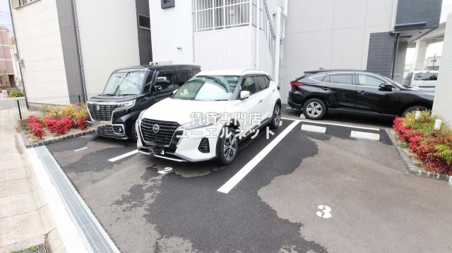 駐車場　敷地内駐車場あり◎