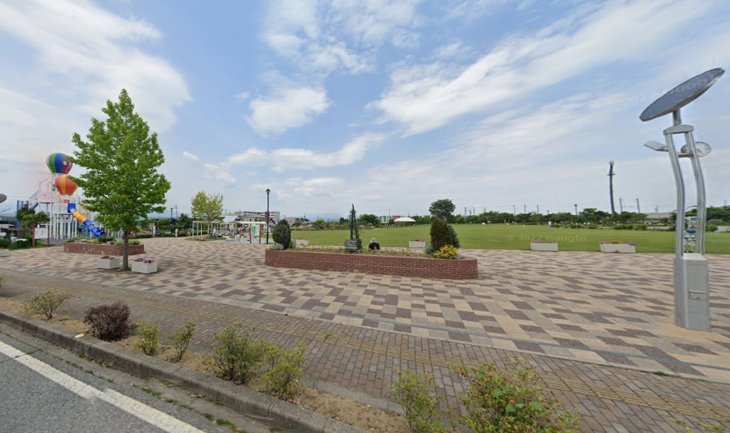 公園　佐久市市民交流ひろば（公園）まで1751m