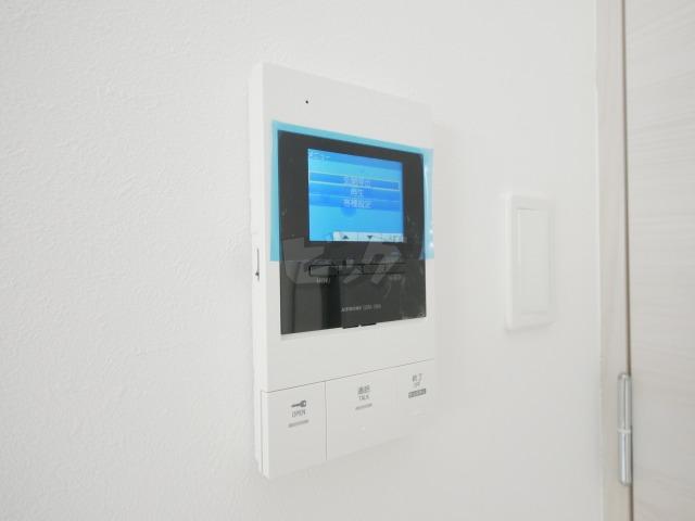 セキュリティ　来客の顔が見えて安心！TVモニターホン付きです♪
