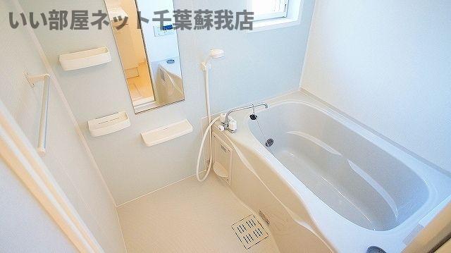 バス・シャワールーム　ゆったり過ごせるお風呂です