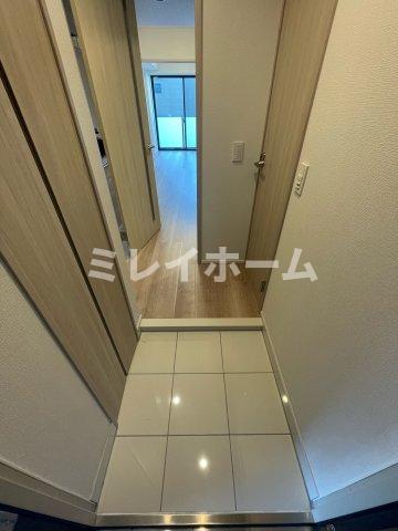 玄関　同建物内別のお部屋の参考写真になります。