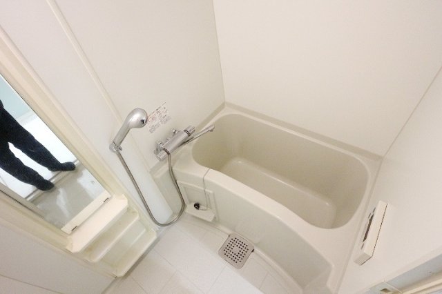 バス・シャワールーム　※別部屋参考写真