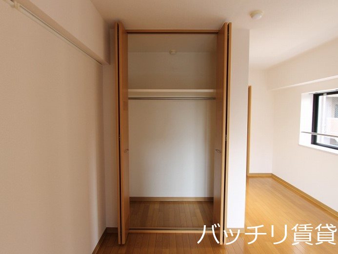 収納　別号室写真の為現況を優先致します。