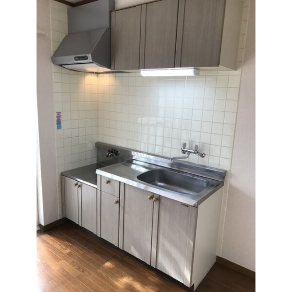 キッチン　別部屋同間取りのお写真となります。参考にご覧くださいませ。