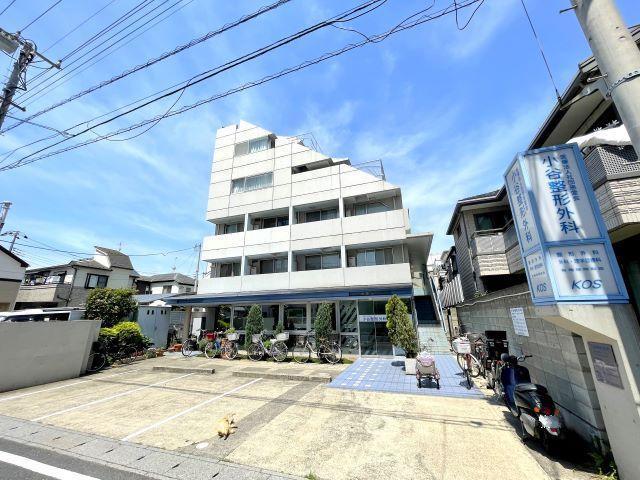 建物外観　コンクリート打ちっぱなしのオシャレな外観です