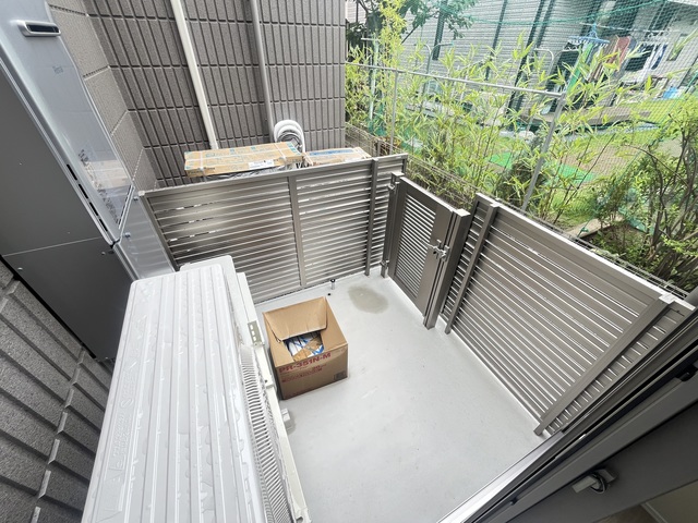 バルコニー　同施工会社の別物件。参考写真です。