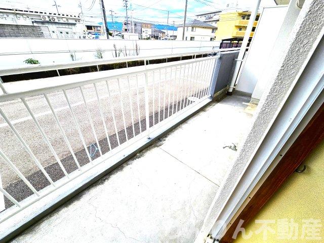 バルコニー　バルコニーからの眺めを楽しみながら食事をしませんか