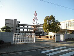 小学校　三木小学校（小学校）まで741m