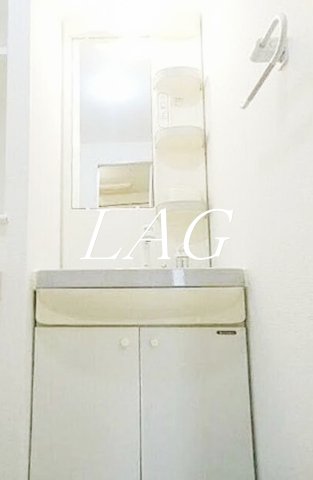 洗面設備　独立洗面台です。