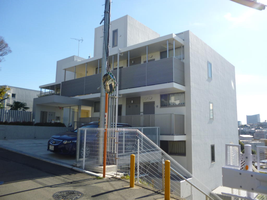 建物外観　白い外観がお洒落★
