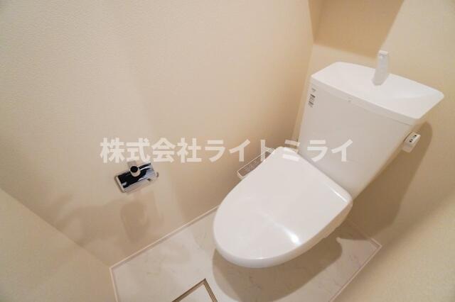 トイレ　?