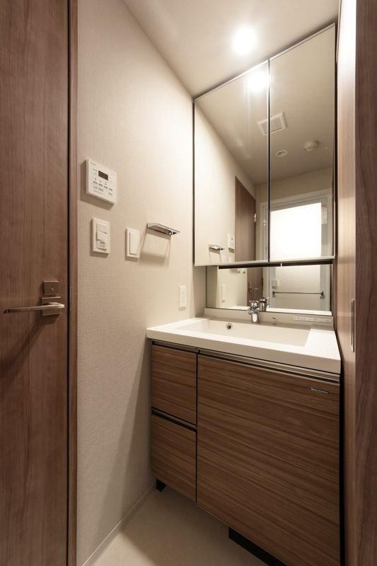 洗面設備　※写真は同タイプ住戸です。