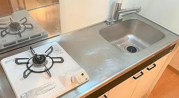 キッチン　別部屋の画像を使用しております。