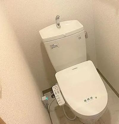 トイレ　別部屋の画像を使用しております。