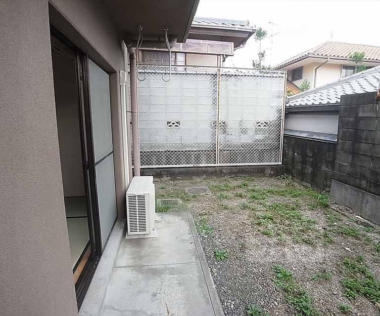 バルコニー　専用庭
