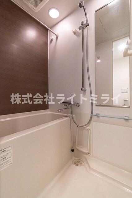 バス・シャワールーム　?