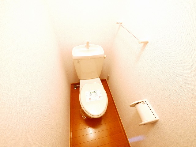 トイレ　落ち着いたトイレです