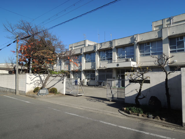 中学校　登美丘中学校（中学校）まで862m