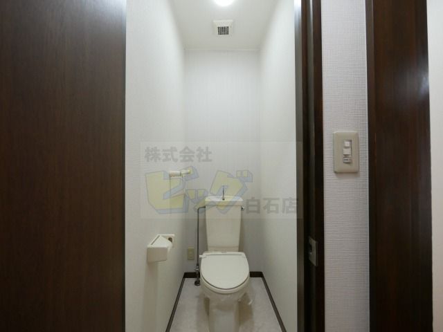 トイレ　綺麗に清掃済みです♪