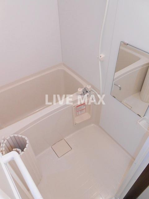 バス・シャワールーム　※別部屋のお写真になります