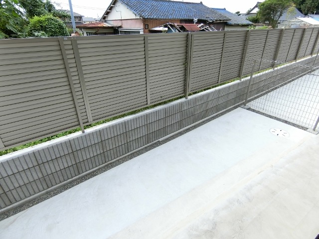 庭　図面と現状に相違がある場合には現状を優先