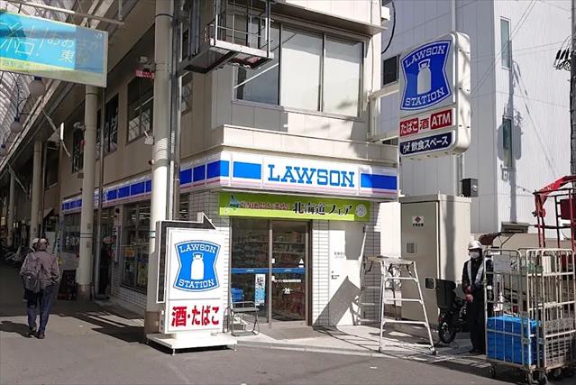 コンビニ　ローソン（コンビニ）まで212m