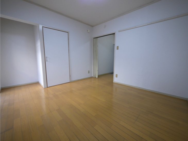 その他　画像は別号室の為、現状優先になります。