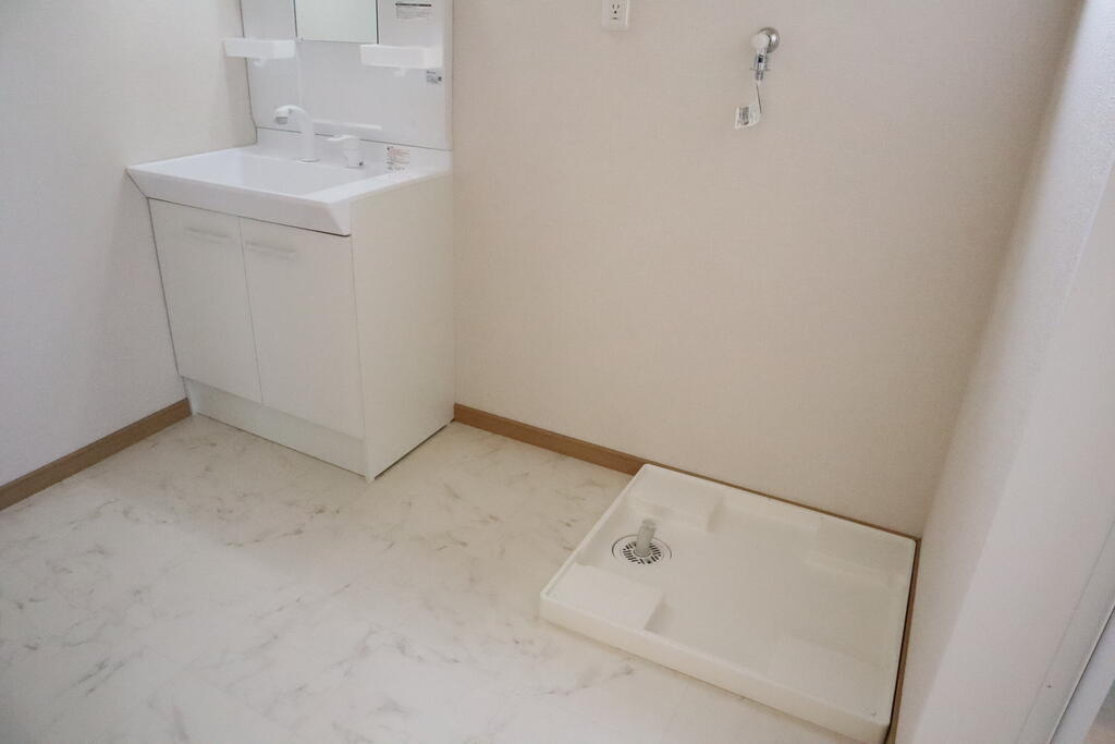 洗面設備　洗面台も新品