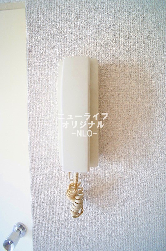 セキュリティ　来訪者の確認ができるインターホン