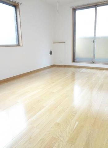 居室・リビング　開放感のあるゆったりとしたお部屋です♪
