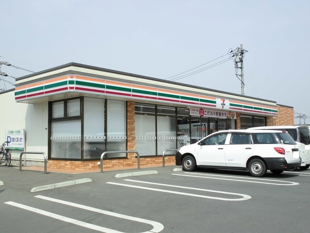 コンビニ　セブンイレブン新涯３丁目店（コンビニ）まで650m