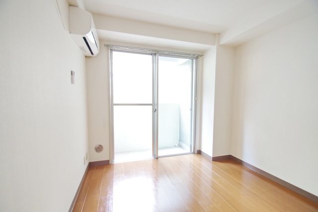 居室・リビング　※別部屋参考写真