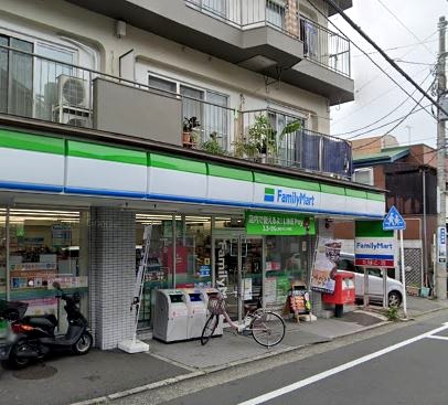 コンビニ　ファミリーマート（コンビニ）まで126m