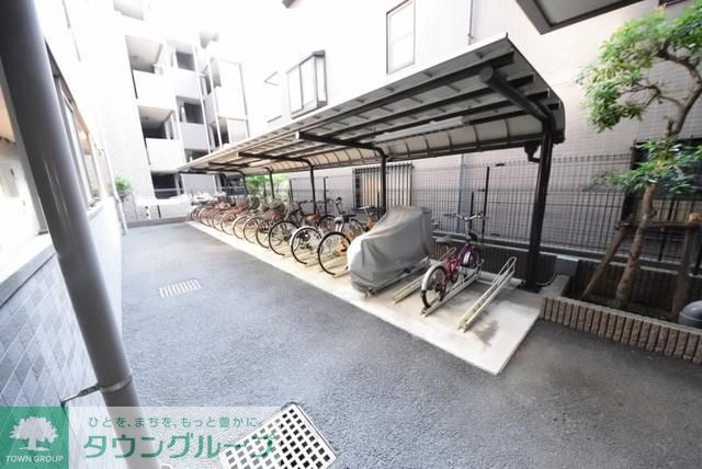 その他共有部分　敷地内駐輪場完備