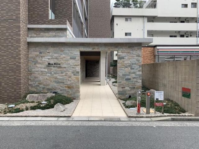エントランス　【エントランス（外）】エントランス