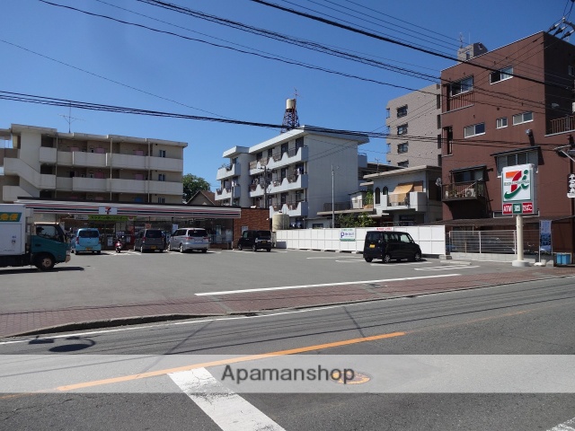 コンビニ　セブンイレブン（コンビニ）まで700m