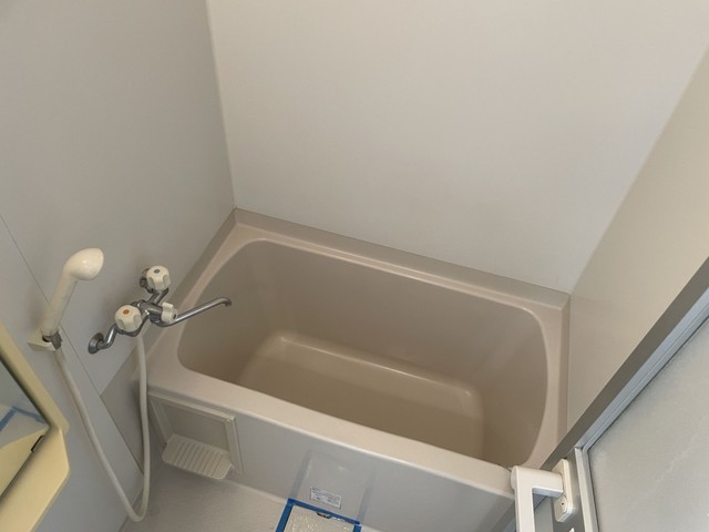 バス・シャワールーム　【浴室】同物件別部屋写真です