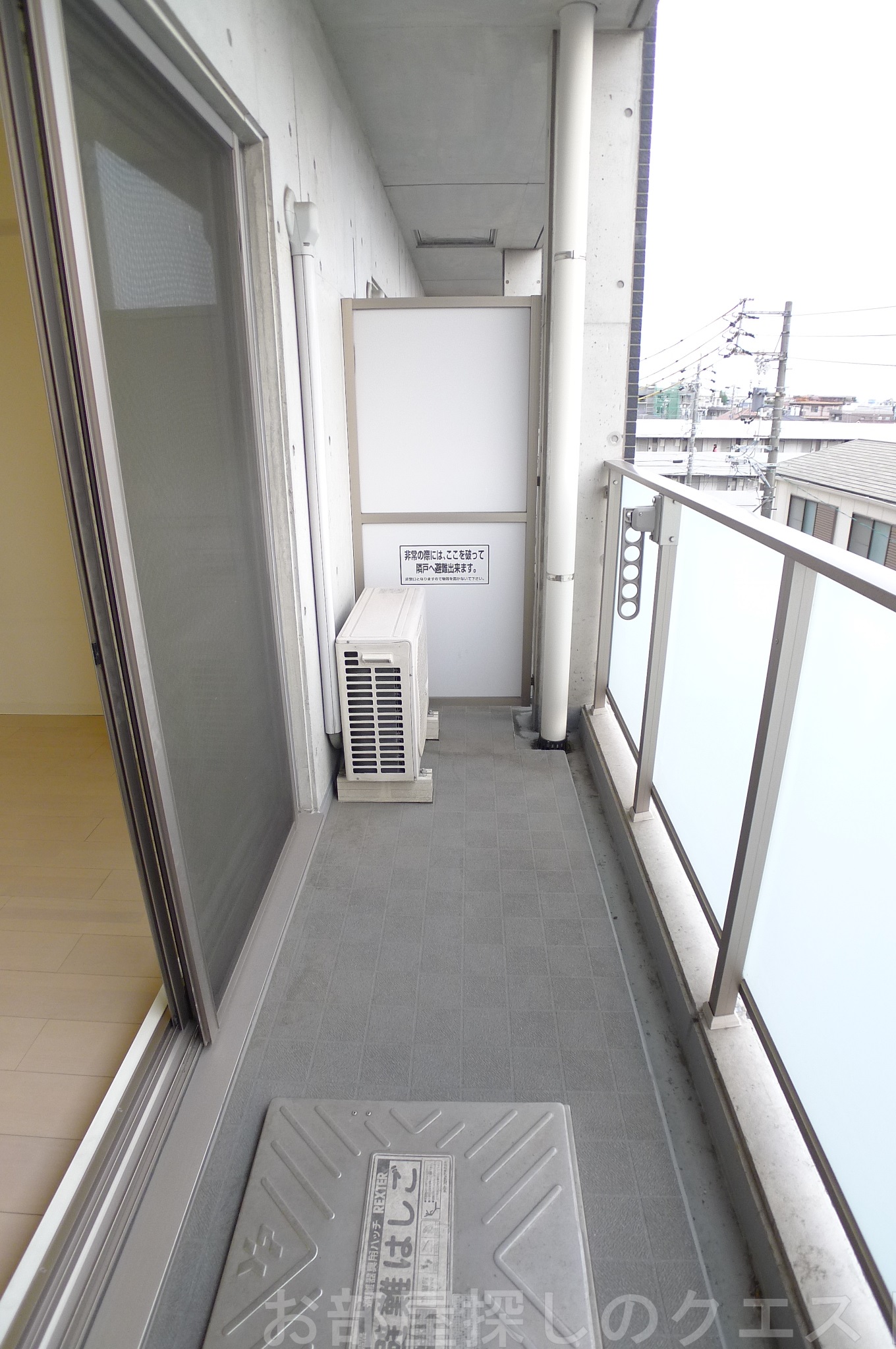 バルコニー　（写真は同タイプ反転）