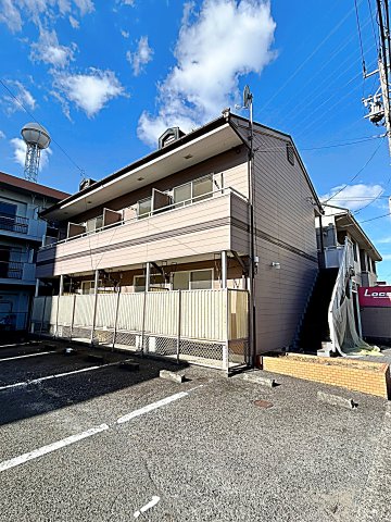 建物外観　落ち着いた雰囲気の外観です