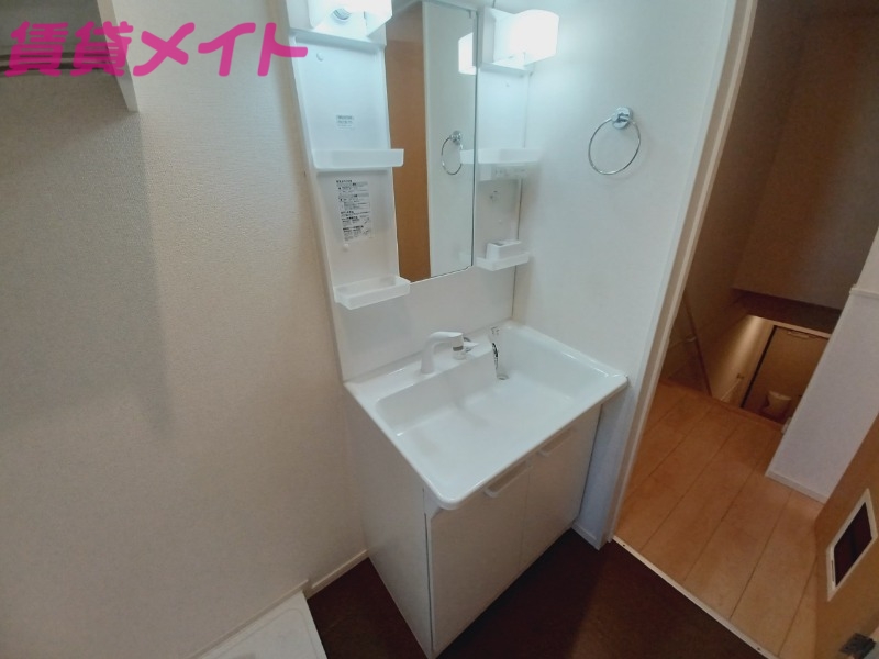 洗面設備　同タイプの部屋写真です