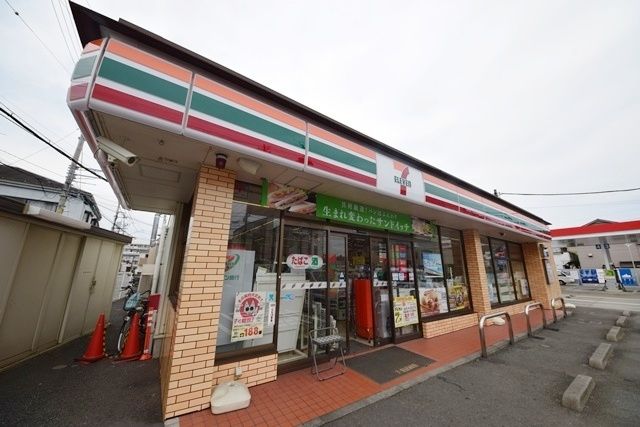 コンビニ　セブンイレブン横浜瀬谷4丁目店（コンビニ）まで565m