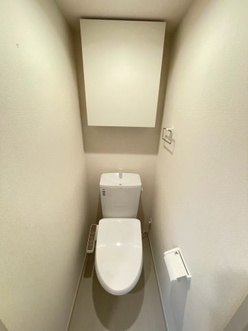 ＪＲ総武線 稲毛駅 徒歩15分 3階建 築1年のトイレ写真